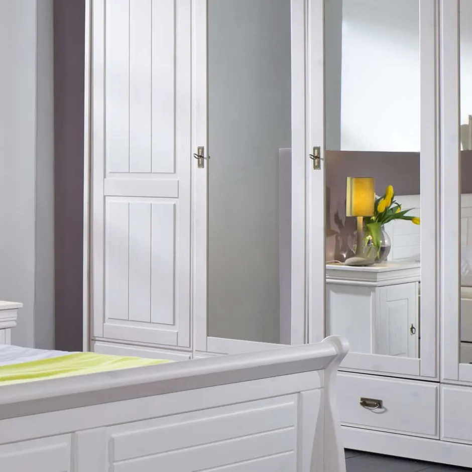 Pharao24 Kiefer Kleiderschrank Pigaro> Massivholz Schränke|Kleiderschränke