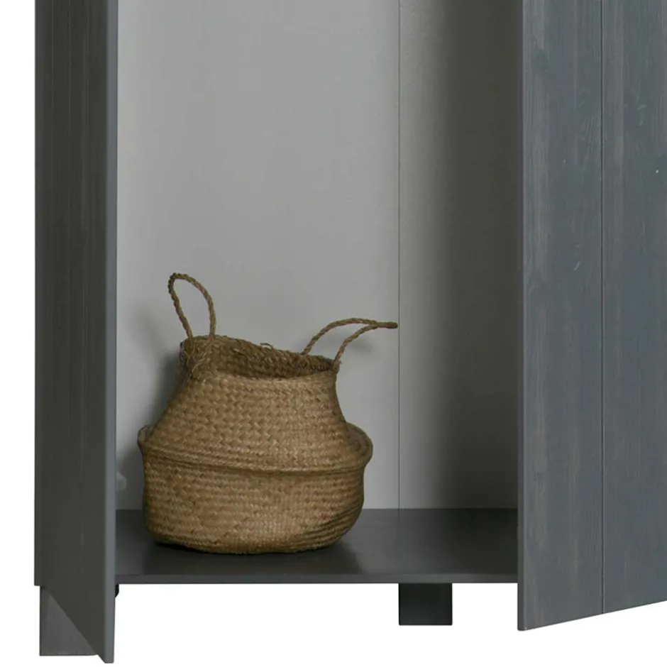 Pharao24 Schlafzimmerkleiderschrank Chalina> Drehtürenschränke|Massivholz Kleiderschränke